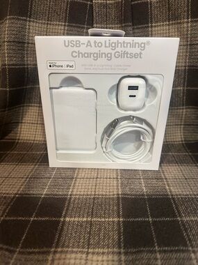 USB-A to Lightning Charging Giftset - White